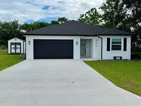 990 Thomas Rd, Eagle Lake, FL 33839