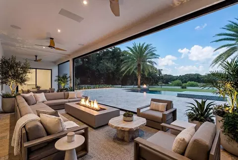 Exterior - 237 Sagecrest Dr, Ocoee, FL 34761 photo 5 of 9