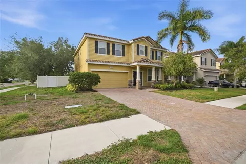 5654 Aaron Ct, Sarasota, FL 34232
