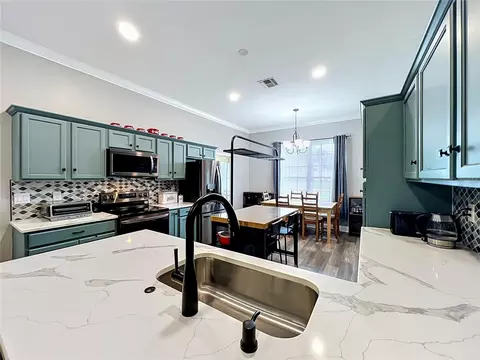 Kitchen - 300 E Geneva St, Ocoee, FL 34761 photo 3 of 7