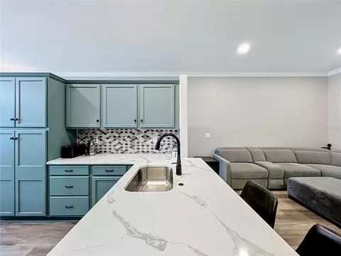 Kitchen - 300 E Geneva St, Ocoee, FL 34761 photo 6 of 7