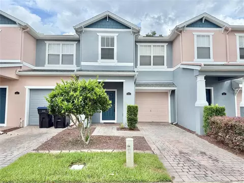 823 Pine Pointe Ln, Orlando, FL 32828