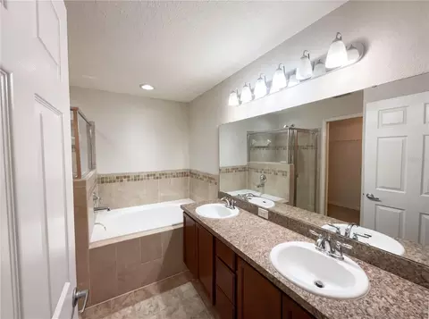 Bath - 2005 Orange Ave, Saint Cloud, FL 34769 photo 1 of 4