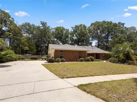1543 Chaucer Ct, Deland, FL 32724