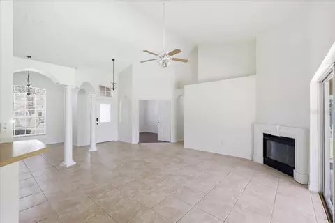 Living - 4303 Shoshone Ct, Saint Cloud, FL 34772 photo 2 of 6