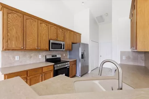 Kitchen - 4303 Shoshone Ct, Saint Cloud, FL 34772 photo 3 of 3