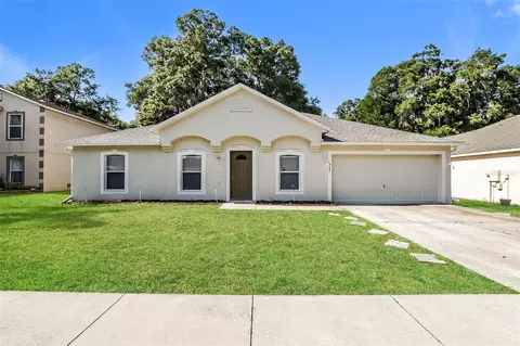 949 Cascades Park Trl, Deland, FL 32720
