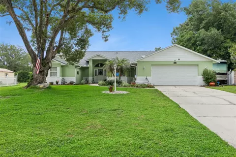 28646 Tammi Dr, Tavares, FL 32778