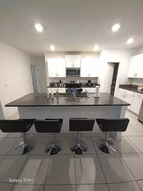 6417 Ten Acre Ct, Zephyrhills, FL 33541