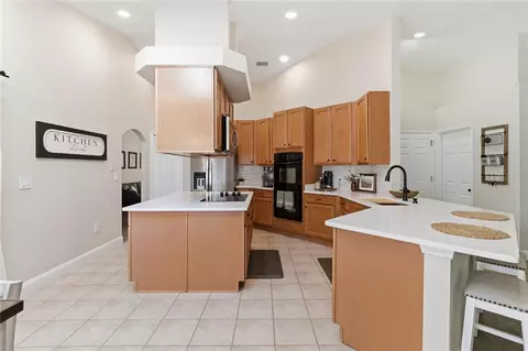 Kitchen - 122 Lena Ann Dr, Saint Cloud, FL 34771 photo 4 of 6