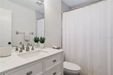 Bath - 400 S Cumberland Ave, Ocoee, FL 34761 photo 2 of 3