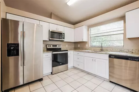 Kitchen - 337 Mantis Loop, Apopka, FL 32703 photo 1 of 1