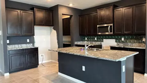Kitchen - 16453 Woodside Gln, Parrish, FL 34219 photo 1 of 1