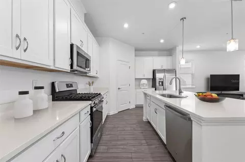 Kitchen - 5750 Stockade Blvd, Saint Cloud, FL 34771 photo 4 of 5