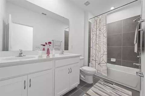 Bath - 5750 Stockade Blvd, Saint Cloud, FL 34771 photo 3 of 8