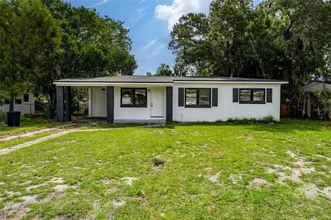1010 Newman Dr, Leesburg, FL 34748