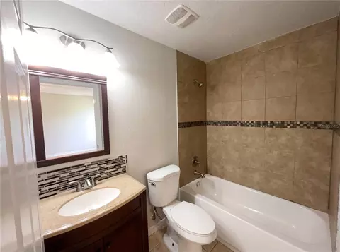 Bath - 1801 Missouri Ave, Saint Cloud, FL 34769 photo 2 of 3