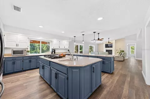 Kitchen - 1600 E 10th St, Saint Cloud, FL 34771 photo 2 of 3
