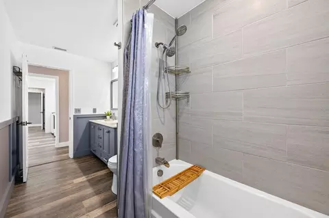 Bath - 1600 E 10th St, Saint Cloud, FL 34771 photo 7 of 7