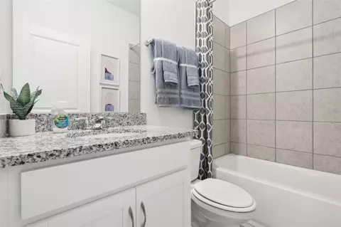 Bath - 1884 Horsetail Dr, Saint Cloud, FL 34771 photo 1 of 5