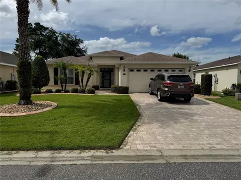 27132 Roanoke Dr, Leesburg, FL 34748