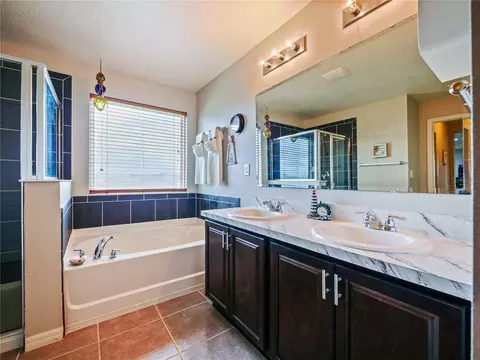 Bath - 4597 Baler Trails Dr, Saint Cloud, FL 34772 photo 4 of 5