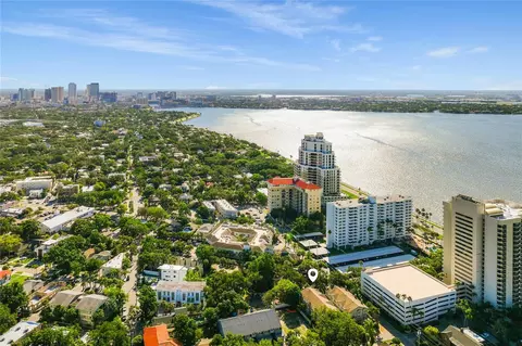 2403 W Palm Dr #2, Tampa, FL 33629