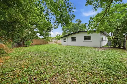 Exterior - 906 Sabrina Dr, Ocoee, FL 34761 photo 4 of 4