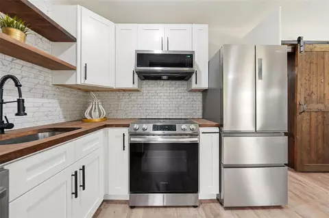 Kitchen - 906 Sabrina Dr, Ocoee, FL 34761 photo 1 of 2