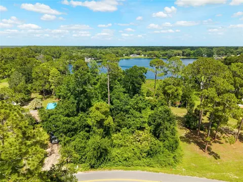 Fishermans Road, Paisley, FL 32767