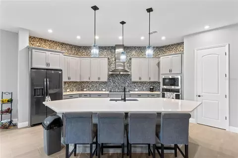 Kitchen - 6526 Circle Rock Way, Saint Cloud, FL 34771 photo 2 of 5