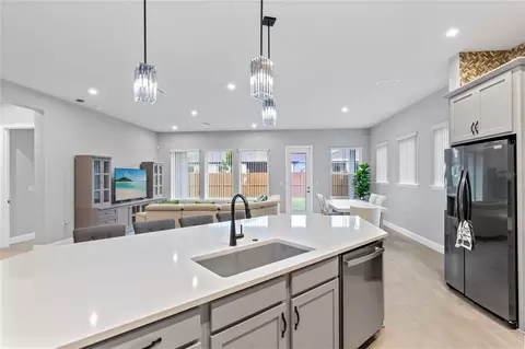 Kitchen - 6526 Circle Rock Way, Saint Cloud, FL 34771 photo 4 of 5