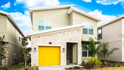 989 Leader St, Davenport, FL 33896