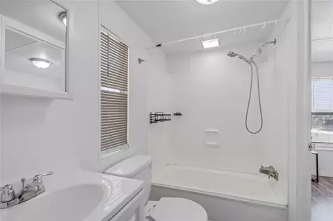 Bath - 4960 Yukon St, Saint Cloud, FL 34771 photo 3 of 5