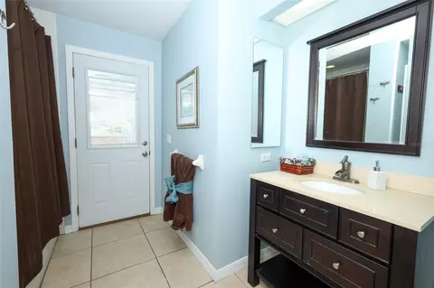 Bath - 8 Roseberry Ct, Ocoee, FL 34761 photo 4 of 5