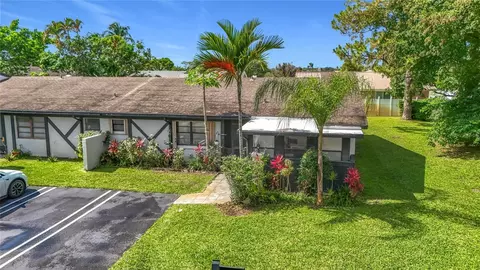 55 Seminole Dr, Royal Palm Beach, FL 33411