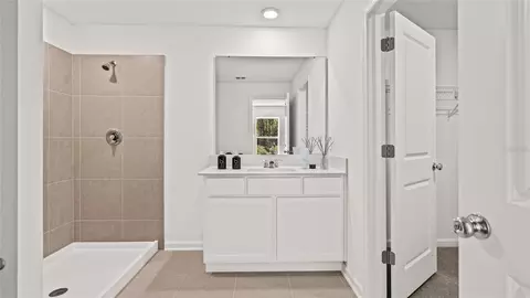 Bath - 1612 Willow Garden Loop, Eustis, FL 32726 photo 2 of 2