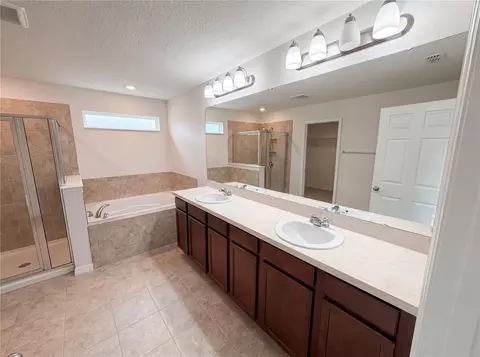 Bath - 811 Maple Leaf Loop, Winter Springs, FL 32708 photo 3 of 6