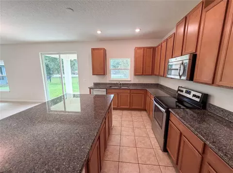 Kitchen - 811 Maple Leaf Loop, Winter Springs, FL 32708 photo 2 of 2