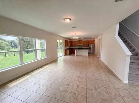 Living - 811 Maple Leaf Loop, Winter Springs, FL 32708 photo 3 of 4