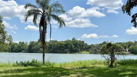 1532 Lake Shore Dr, Orlando, FL 32803