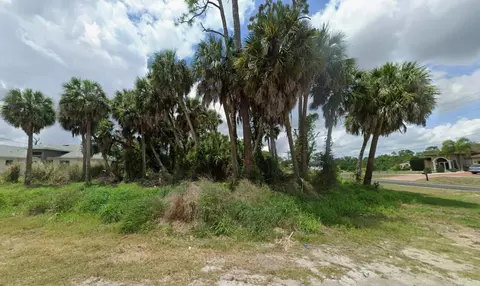 11 Warrington Blvd, Port Charlotte, FL 33954
