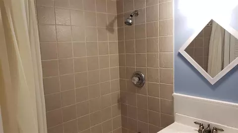 Bath - 375 Terrapin, Venice, FL 34293 photo 2 of 5
