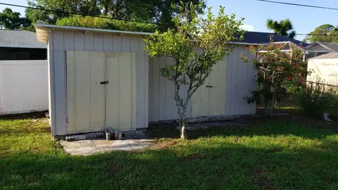 Exterior - 375 Terrapin, Venice, FL 34293 photo 2 of 5