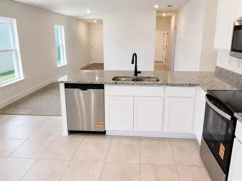 Kitchen - 7569 Bent Tree Loop, Saint Cloud, FL 34771 photo 1 of 1
