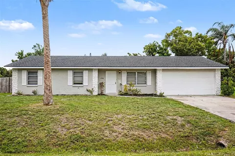2904 Arch Dr, Sarasota, FL 34232