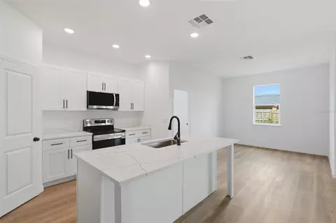 Kitchen - 7 Pine Course Trl, Ocala, FL 34472 photo 2 of 3