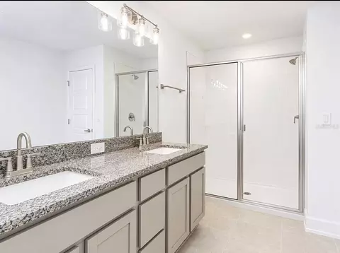 Bath - 7575 Bent Tree Loop, Harmony, FL 34773 photo 1 of 2