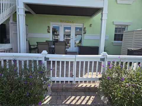 5231 Beach Dr SE #A, Saint Petersburg, FL 33705