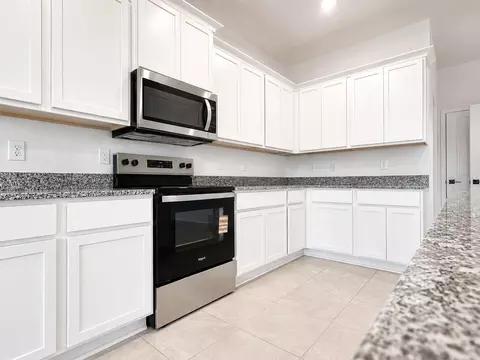 Kitchen - 7587 Bent Tree Loop, Saint Cloud, FL 34771 photo 1 of 1